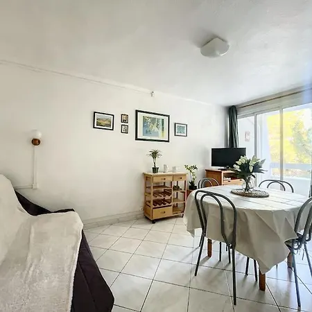 Apartment 3143-t2 A 400m De La *